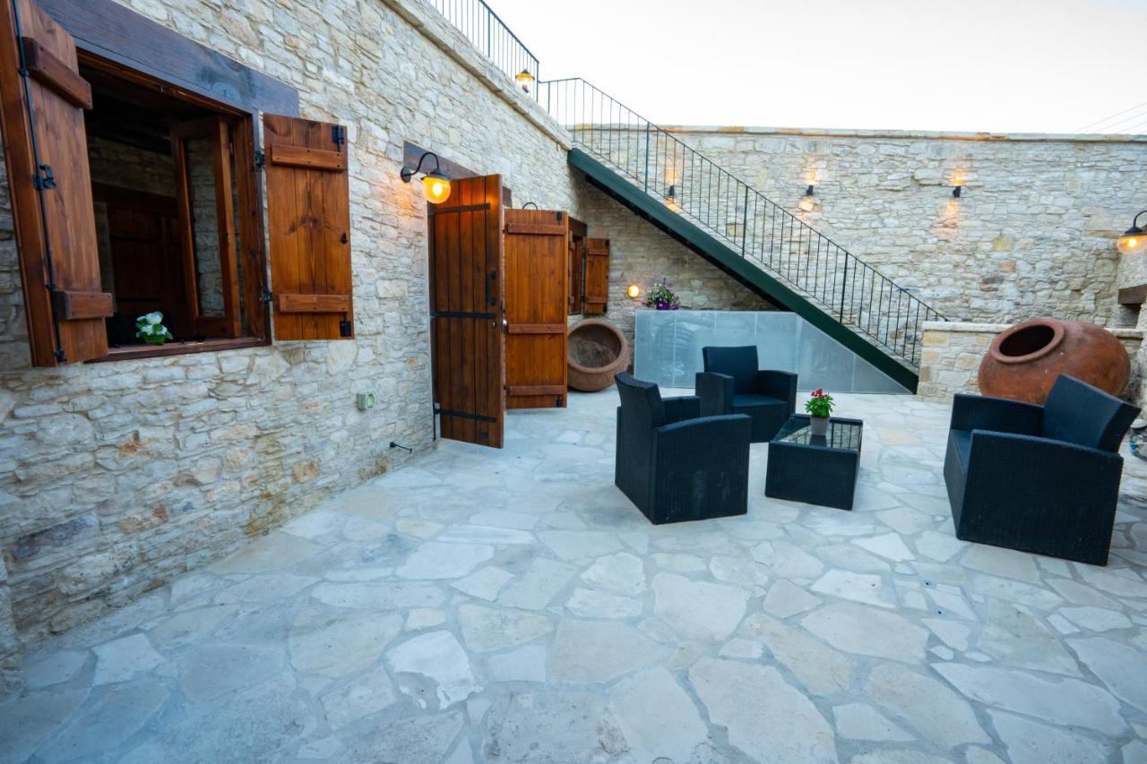 Eidyllio Luxury Suites Omodos Exterior foto