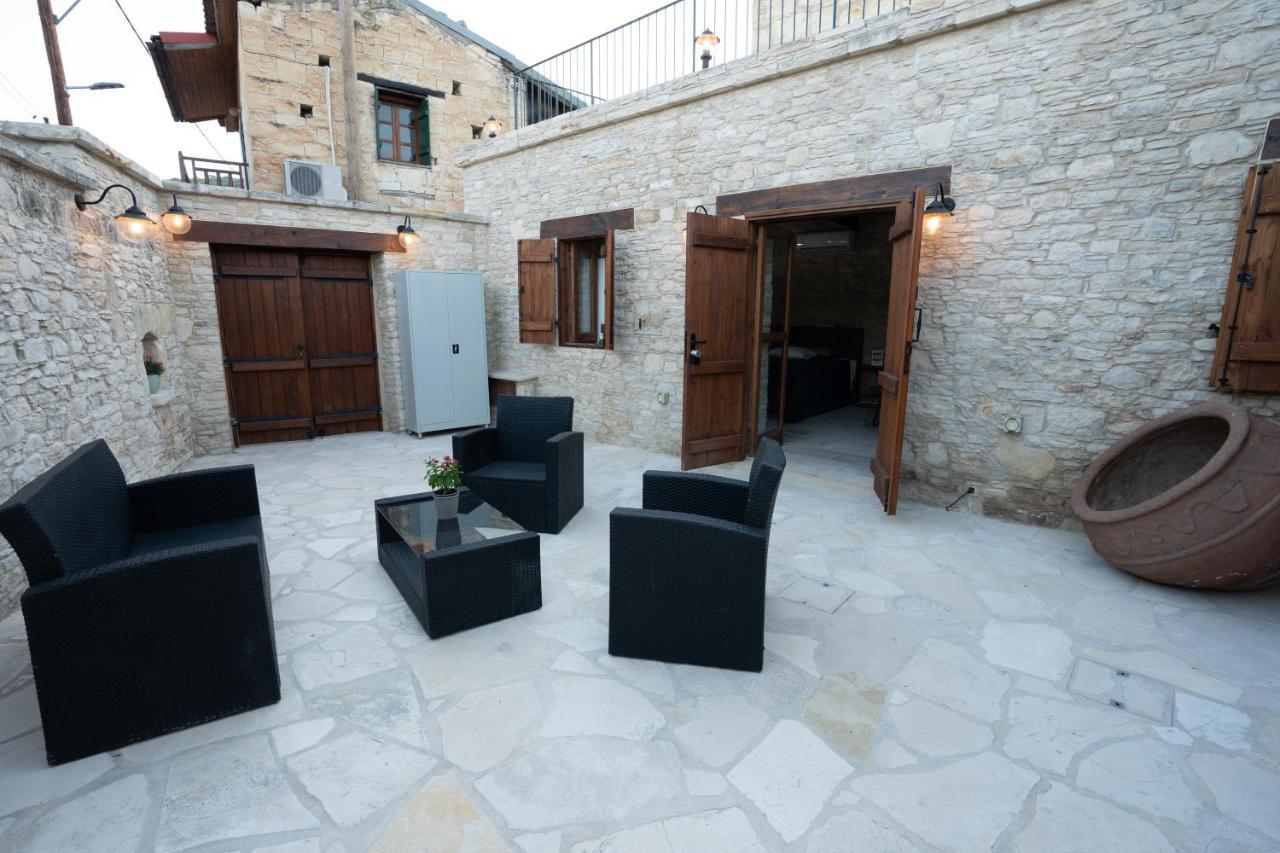 Eidyllio Luxury Suites Omodos Exterior foto